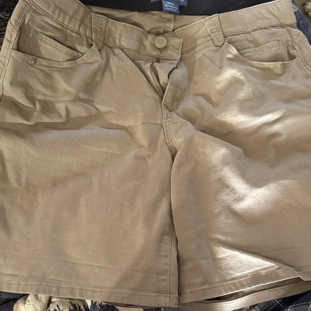 Democracy Women's Cargo Shorts in Tan - Picture 1 of 3